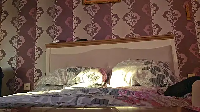 Snapshot of AlejandraDelaney chatting on January 2025 12:58:01 PM AlejandraDelaney online show from January 2025 12:58:01 PM