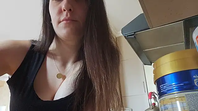 Snapshot of AlejandraDelaney chatting on January 2025 08:42:01 AM AlejandraDelaney online show from January 2025 08:42:01 AM