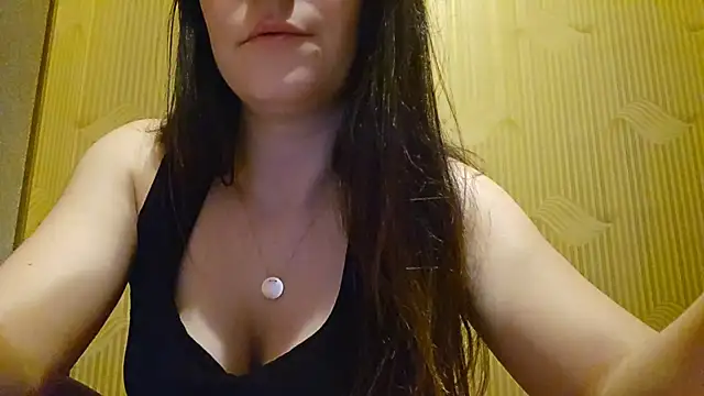 Snapshot of AlejandraDelaney chatting on March 2025 02:04:02 PM AlejandraDelaney online show from March 2025 02:04:02 PM