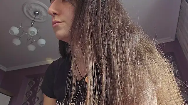 Snapshot of AlejandraDelaney chatting on November 2025 12:26:01 PM AlejandraDelaney online show from November 2025 12:26:01 PM