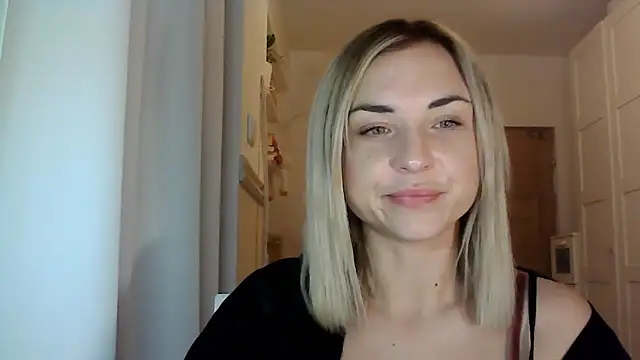 Snapshot of ashley_xlove chatting on December 2024 02:48:02 PM ashley xlove online show from December 2024 02:48:02 PM