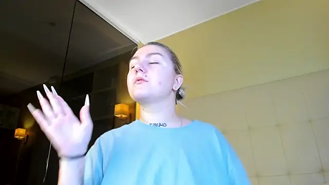 Debbie Taylor online show from September 2025 04:07:01 PM