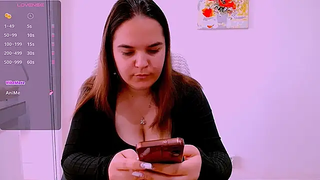 Snapshot of Ella-Diamond chatting on May 2026 07:04:01 AM Ella-Diamond online show from May 2026 07:04:01 AM