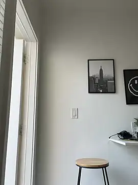 Snapshot of miamiworld chatting on December 2024 09:29:02 PM miamiworld online show from December 2024 09:29:02 PM