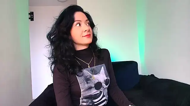 miabeautyxx online show from February 2026 01:41:02 PM