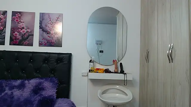 Snapshot of lily_f00x chatting on November 2025 04:50:01 PM lily f00x online show from November 2025 04:50:01 PM