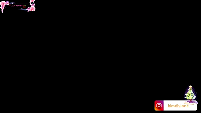 Snapshot of KimDevinne chatting on December 2025 02:32:02 AM KimDevinne online show from December 2025 02:32:02 AM