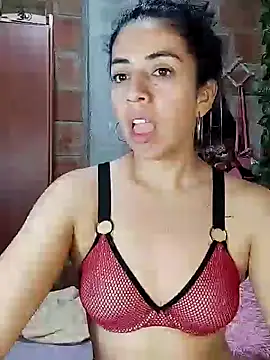 Snapshot of anngela01 chatting on January 2025 03:24:01 PM anngela01 online show from January 2025 03:24:01 PM