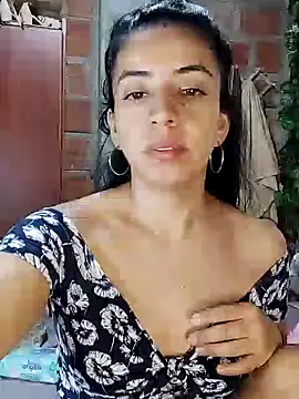 Snapshot of anngela01 chatting on January 2025 09:19:02 PM anngela01 online show from January 2025 09:19:02 PM