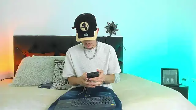 PhilipRich online show from March 2025 09:24:01 PM