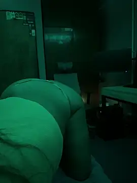 mismmia online show from December 2025 05:13:01 AM