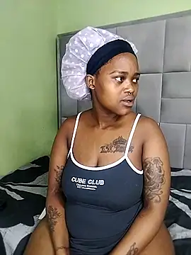 Snapshot of ThickPearlx23 chatting on November 2025 06:54:01 PM ThickPearlx23 online show from November 2025 06:54:01 PM