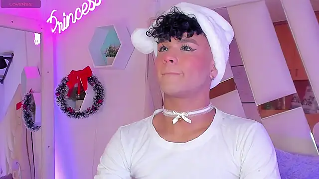 Snapshot of EthanCollens chatting on December 2024 09:33:02 PM EthanCollens online show from December 2024 09:33:02 PM