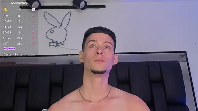 JadeSmiith  online show from March 2025 01:32:02 AM