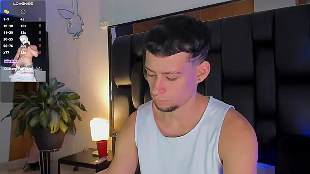 JadeSmiith  online show from September 2025 10:20:02 PM