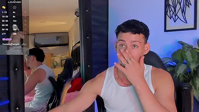 JadeSmiith  online show from November 2025 10:32:02 PM