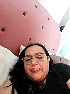 Gia Nahomi online show from February 2025 03:15:02 PM