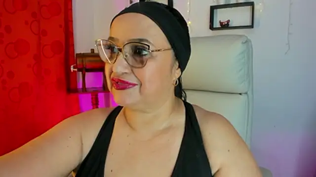 Gia Nahomi online show from February 2026 11:08:02 PM