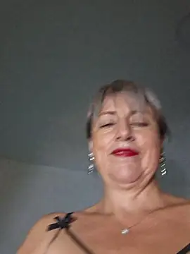 almaluna7 online show from October 2025 10:54:02 PM