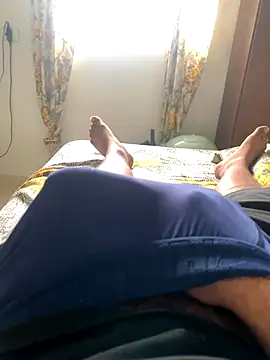 VouchingLagging online show from October 2025 06:39:01 PM