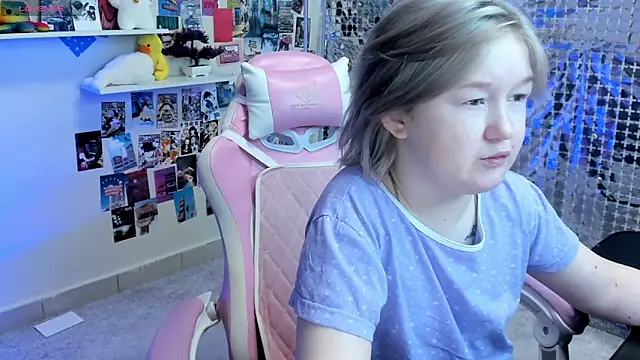 Sara Robinson online show from April 2026 03:04:02 AM