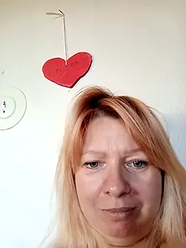 Lauri scherri online show from December 2025 12:10:01 PM