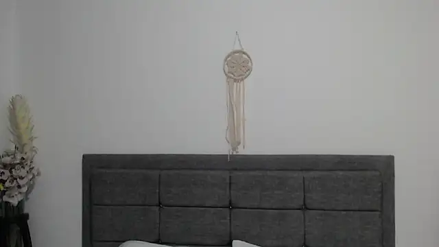 Snapshot of Vicky_Love_ chatting on February 2025 10:55:02 AM Vicky Love online show from February 2025 10:55:02 AM