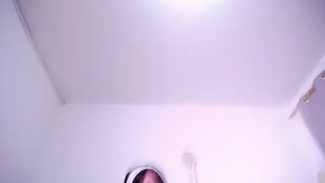 Snapshot of Vicky_Love_ chatting on February 2025 01:55:02 PM Vicky Love online show from February 2025 01:55:02 PM