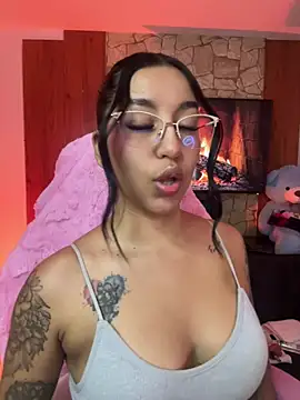 Snapshot of Tamara_Roberts1 chatting on April 2026 01:56:02 AM Tamara Roberts1 online show from April 2026 01:56:02 AM