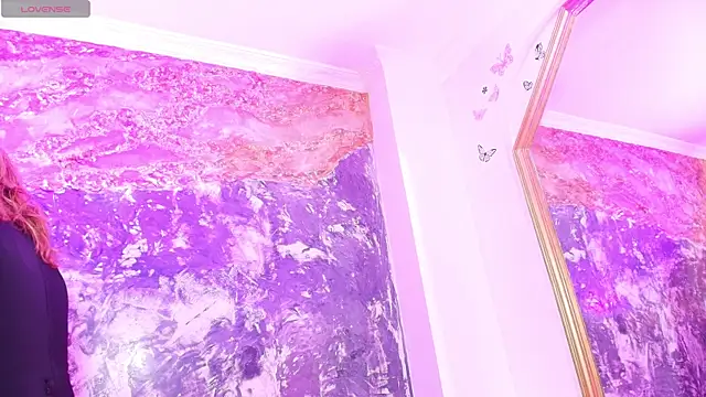 Snapshot of AuroraRojas chatting on March 2025 02:28:02 AM AuroraRojas online show from March 2025 02:28:02 AM