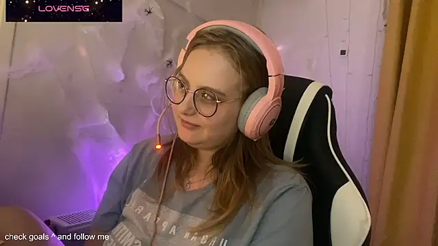 JacyWinslat online show from October 2025 05:46:01 PM