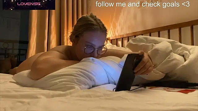 JacyWinslat online show from December 2025 04:03:01 PM