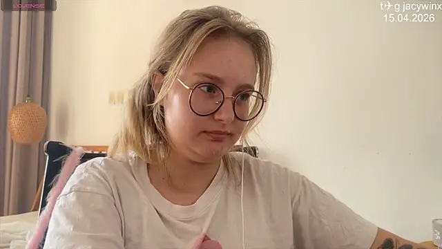 JacyWinslat online show from April 2026 09:16:01 AM