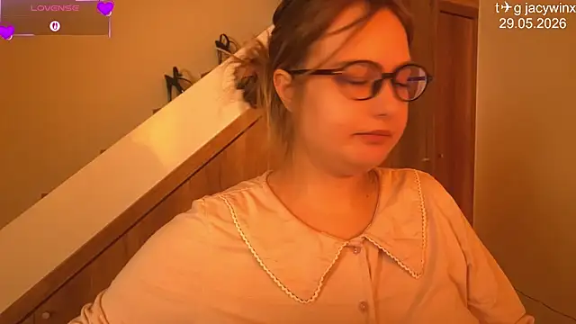 JacyWinslat online show from May 2026 10:13:01 AM