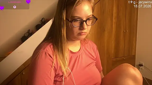 JacyWinslat online show from July 2026 06:56:01 PM