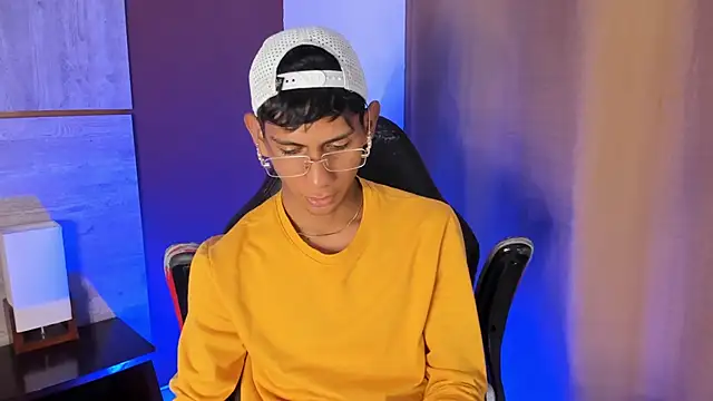 Snapshot of Nick_Collins18 chatting on October 2025 09:25:02 PM Nick Collins18 online show from October 2025 09:25:02 PM