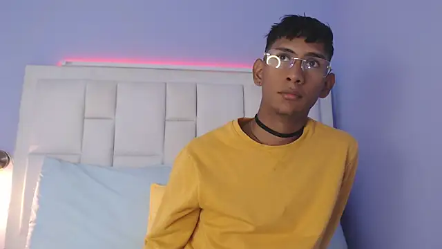 Snapshot of Nick_Collins18 chatting on December 2025 07:08:02 PM Nick Collins18 online show from December 2025 07:08:02 PM