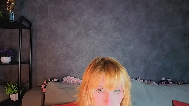 Snapshot of Little_Chips chatting on July 2026 05:17:02 PM Little Chips online show from July 2026 05:17:02 PM