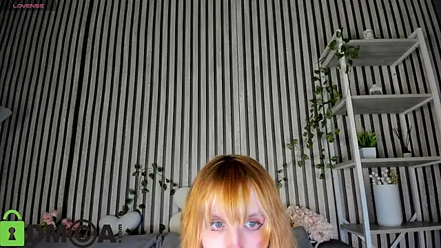 Snapshot of Little_Chips chatting on July 2026 05:19:02 PM Little Chips online show from July 2026 05:19:02 PM