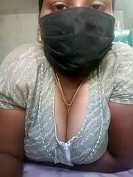 Snapshot of kavinila20 chatting on March 2025 07:32:01 AM kavinila20 online show from March 2025 07:32:01 AM