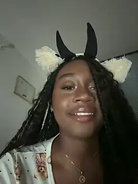 EscorpiLeoncita online show from August 2026 04:03:01 AM