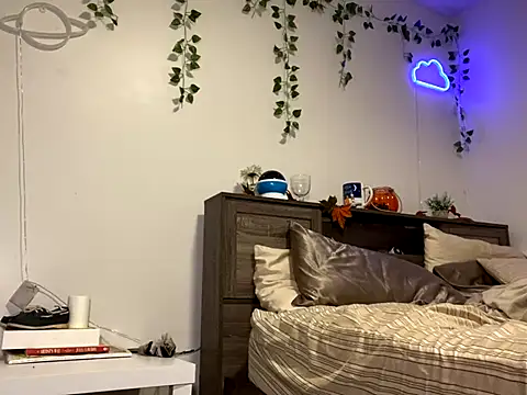 Snapshot of Kittyymaze1 chatting on October 2025 01:01:02 PM Kittyymaze1 online show from October 2025 01:01:02 PM