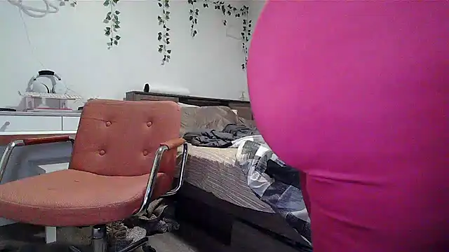 Snapshot of Kittyymaze1 chatting on November 2025 01:25:02 PM Kittyymaze1 online show from November 2025 01:25:02 PM