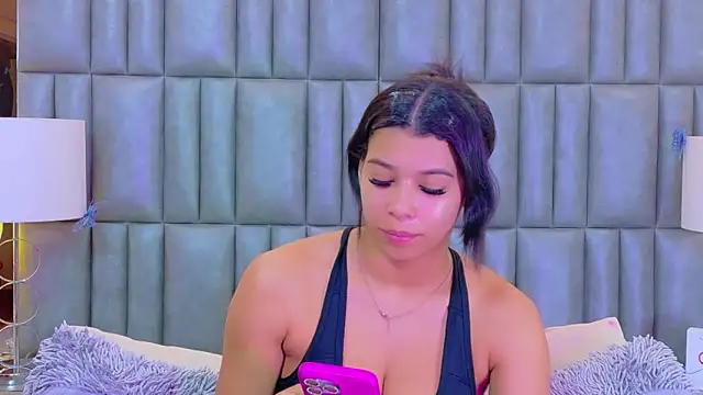 TiaraRosse online show from April 2026 12:30:02 PM