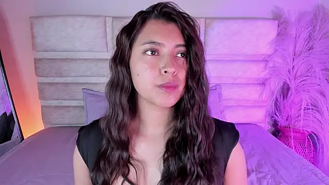 Rebeca Williams  online show from November 2025 12:27:02 PM