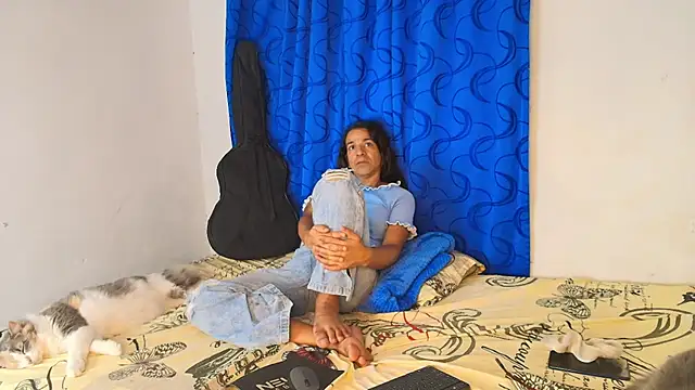 Snapshot of Oh_Tique chatting on November 2025 03:18:02 AM Oh Tique online show from November 2025 03:18:02 AM