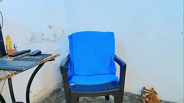 Oh Tique online show from April 2026 02:12:01 PM