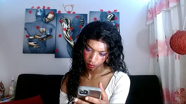 Snapshot of Maidi_ chatting on February 2025 01:50:01 PM Maidi online show from February 2025 01:50:01 PM