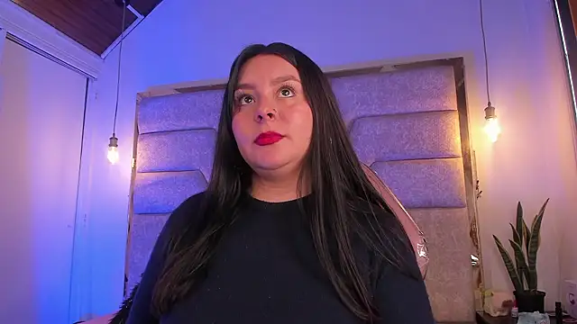 EmaJames25 online show from January 2026 04:54:02 PM