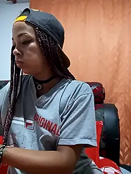 Snapshot of Scarlett_lx chatting on December 2024 10:37:01 PM Scarlett lx online show from December 2024 10:37:01 PM